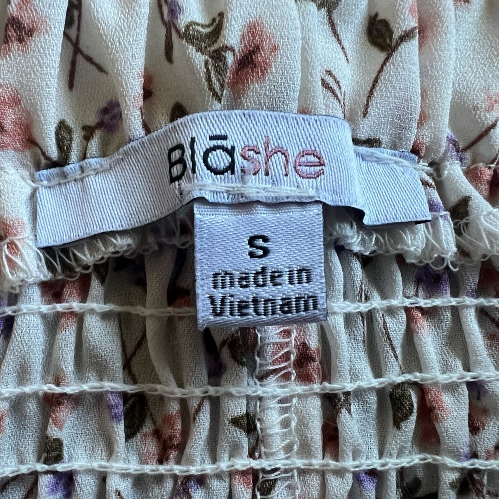 Blāshe mini floral smocked shirred fitted ruffle hem romantic mini skirt. Size S - Picture 5 of 8